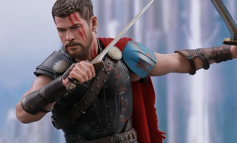 Gallery Feature Image of Gladiator Thor Deluxe Version Sixth Scale Figure - Click to open image gallery