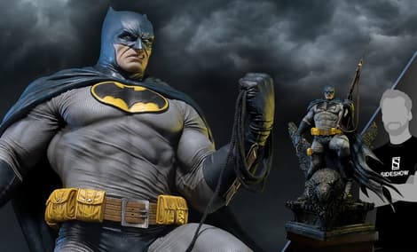 Gallery Feature Image of Batman Deluxe Version Statue - Click to open image gallery