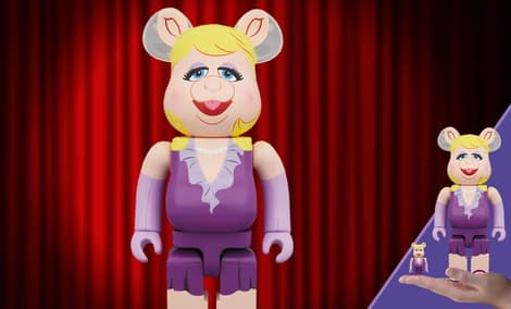 Gallery Feature Image of Bearbrick Miss Piggy 100 and 400 Collectible Set - Click to open image gallery