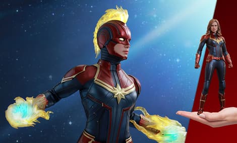 Gallery Feature Image of Captain Marvel Sixth Scale Figure - Click to open image gallery