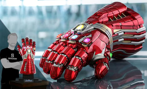 Gallery Feature Image of Nano Gauntlet (Hulk Version) Life-Size Replica - Click to open image gallery