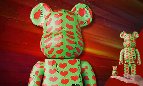 Gallery Feature Image of Be@rbrick Green Heart 100% and 400% Collectible Set - Click to open image gallery