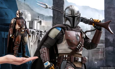 Gallery Feature Image of The Mandalorian Sixth Scale Figure - Click to open image gallery