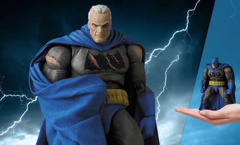 Gallery Feature Image of Batman (The Dark Knight Triumphant) Collectible Figure - Click to open image gallery