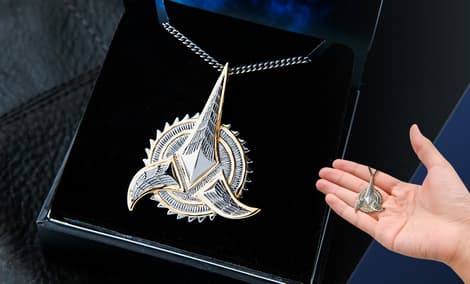 Gallery Feature Image of Klingon Necklace Jewelry - Click to open image gallery