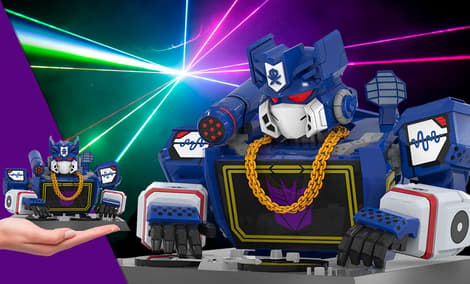Gallery Feature Image of Transformers x Quiccs: Soundwave Bust - Click to open image gallery