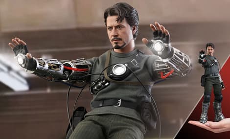 Gallery Feature Image of Tony Stark (Mech Test Version) Sixth Scale Figure - Click to open image gallery