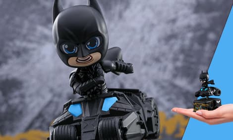 Gallery Feature Image of Batman Collectible Figure - Click to open image gallery