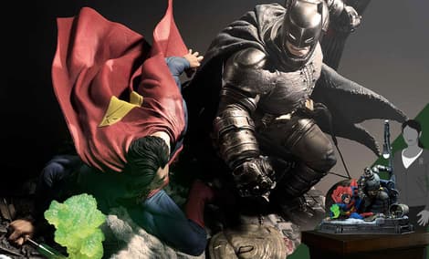 Gallery Feature Image of Batman Versus Superman Statue - Click to open image gallery