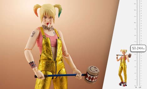 Gallery Feature Image of Harley Quinn Collectible Figure - Click to open image gallery