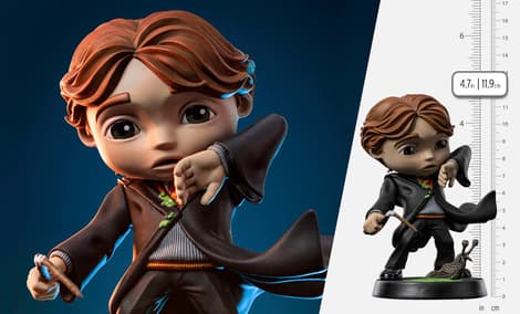 Gallery Feature Image of Ron Weasley with Broken Wand Mini Co. Collectible Figure - Click to open image gallery