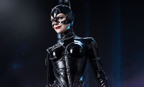 Gallery Feature Image of Catwoman (Bonus Version) 1:3 Scale Statue - Click to open image gallery