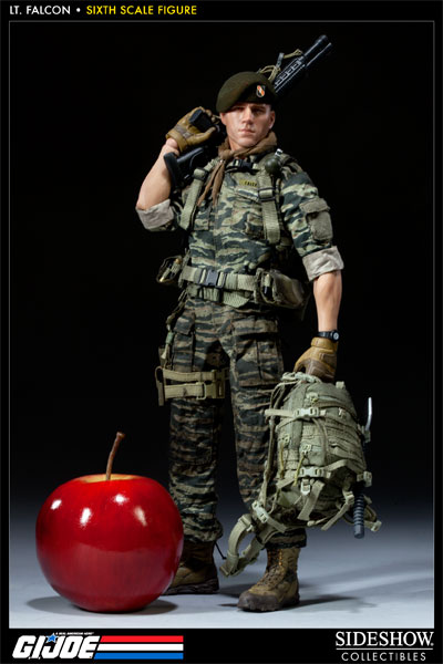 G.I. Joe Green Beret - Lieutenant Falcon Sixth Scale Figure