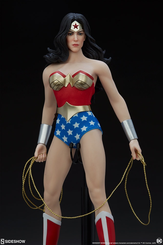 DC Comics Wonder Woman Sixth Scale Figure  Collector Edition  View 5