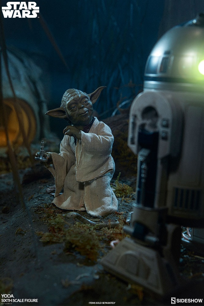 Star Wars Yoda Sixth Scale Figure  View 2