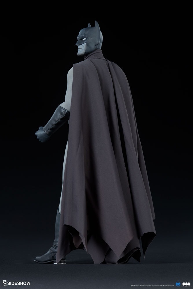 DC Comics Batman (Noir Version) Sixth Scale Figure  View 6