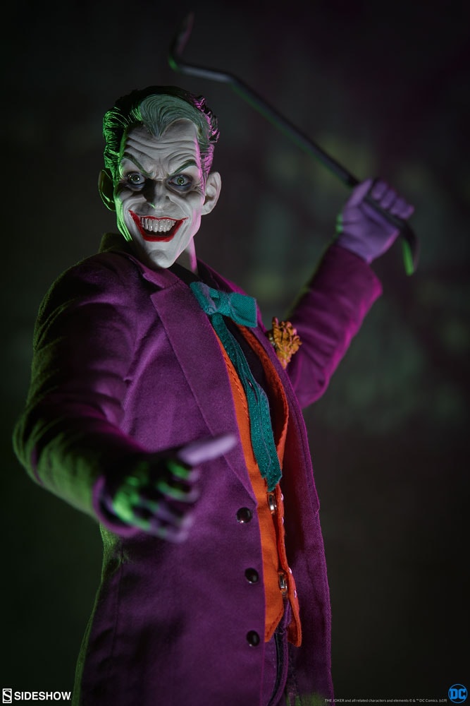 DC Comics The Joker Sixth Scale Figure by Sideshow Collectib