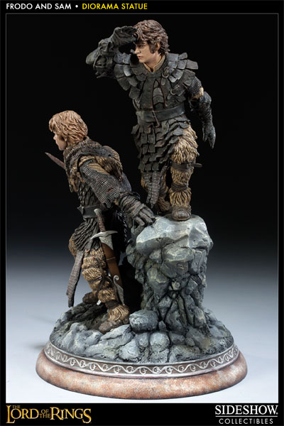 The Lord of the Rings Frodo and Samwise Polystone Statue by
