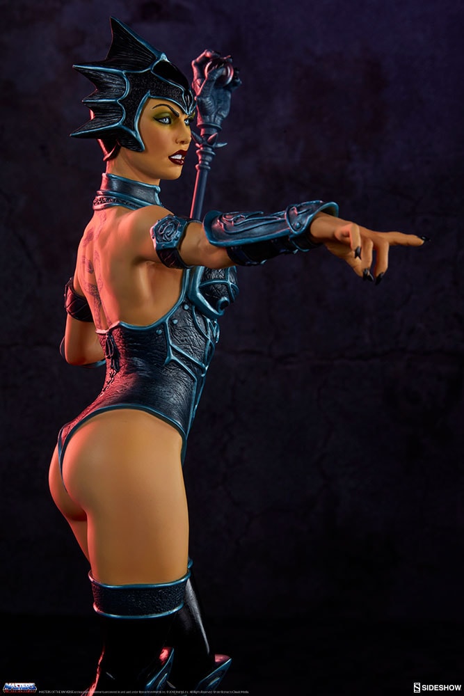 Evil-Lyn Classic Exclusive Edition  View 3