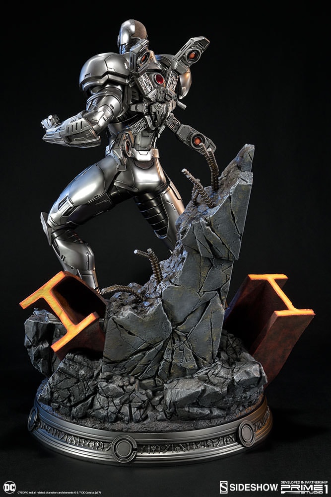 DC Comics Cyborg Statues  Collector Edition - Prototype Shown View 6