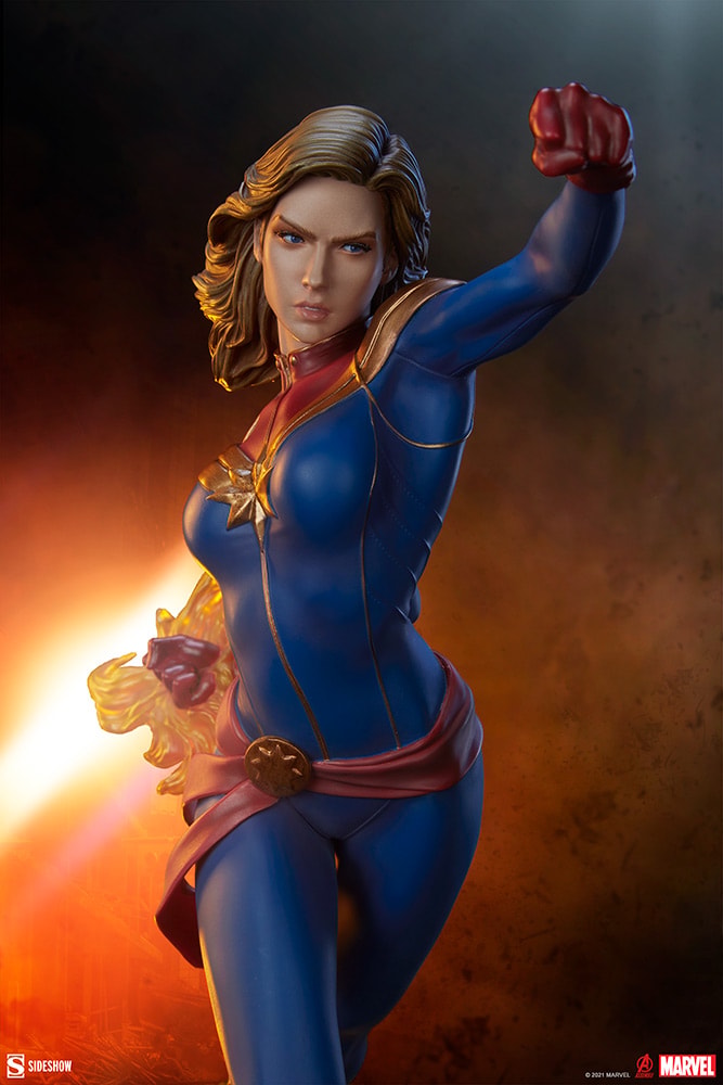 Marvel Captain Marvel Statues  Collector Edition  View 2