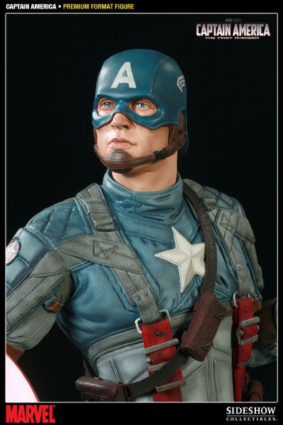 Marvel Captain America Premium Format™ Figure  Collector Edition  View 3