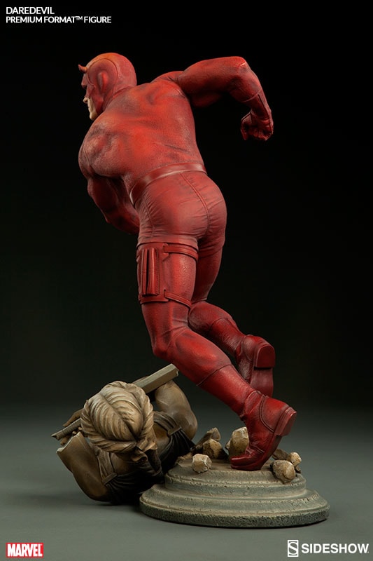 Marvel Daredevil Premium Format™ Figure  View 4