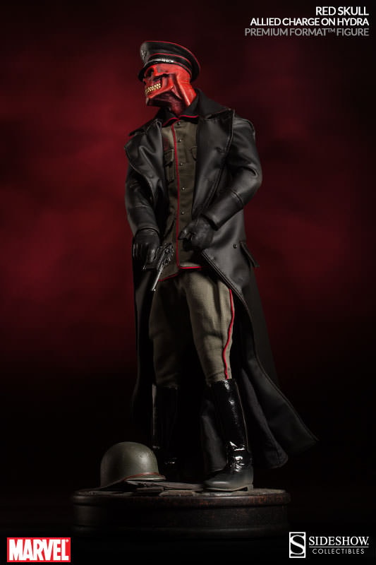 Marvel Red Skull Premium Format™ Figure  Collector Edition  View 6