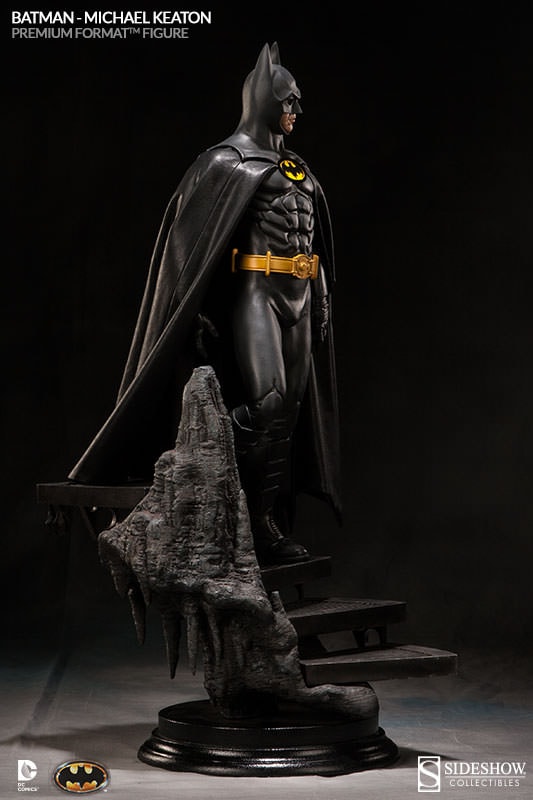 DC Comics Batman Premium Format™ Figure  Collector Edition - Prototype Shown View 6