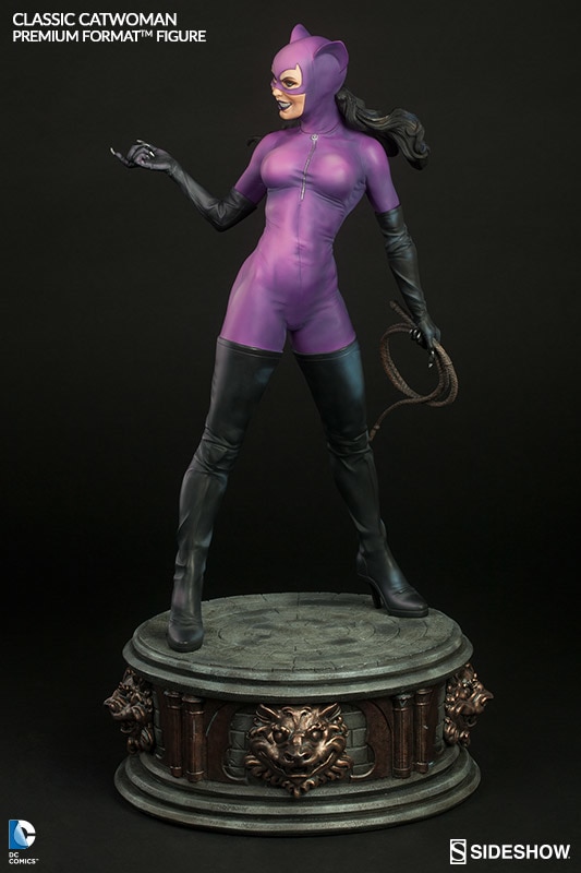 DC Comics Classic Catwoman Premium Format™ Figure  View 3