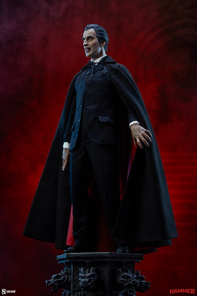 Dracula Dracula Premium Format™ Figure  View 2