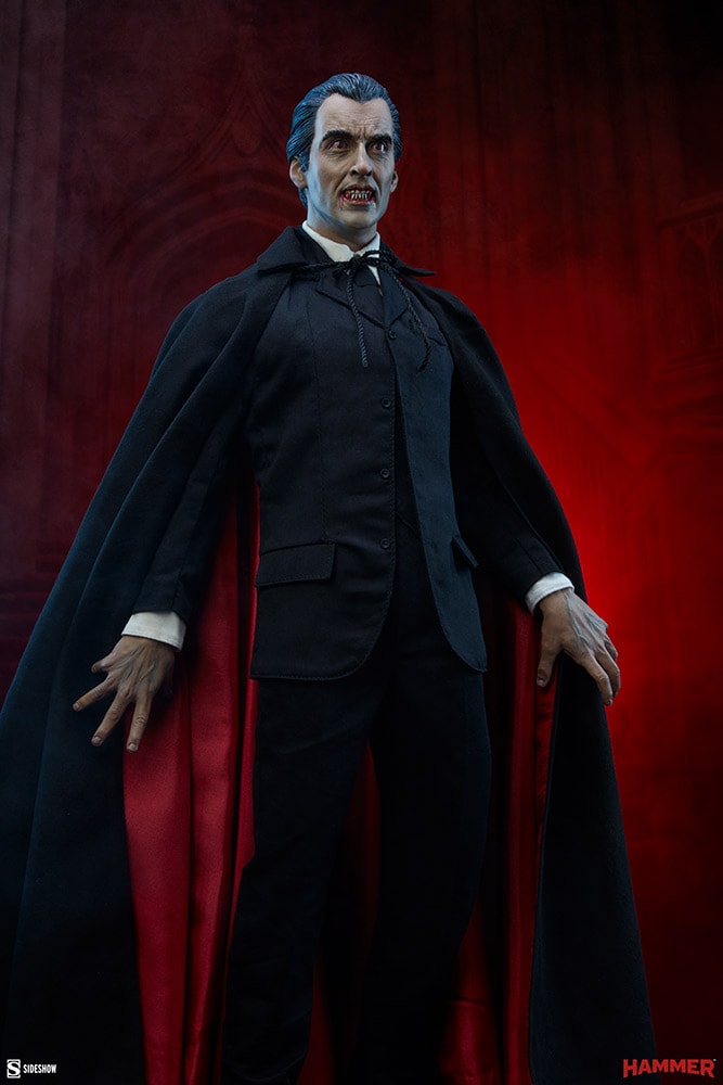 Dracula Dracula Premium Format™ Figure  View 3
