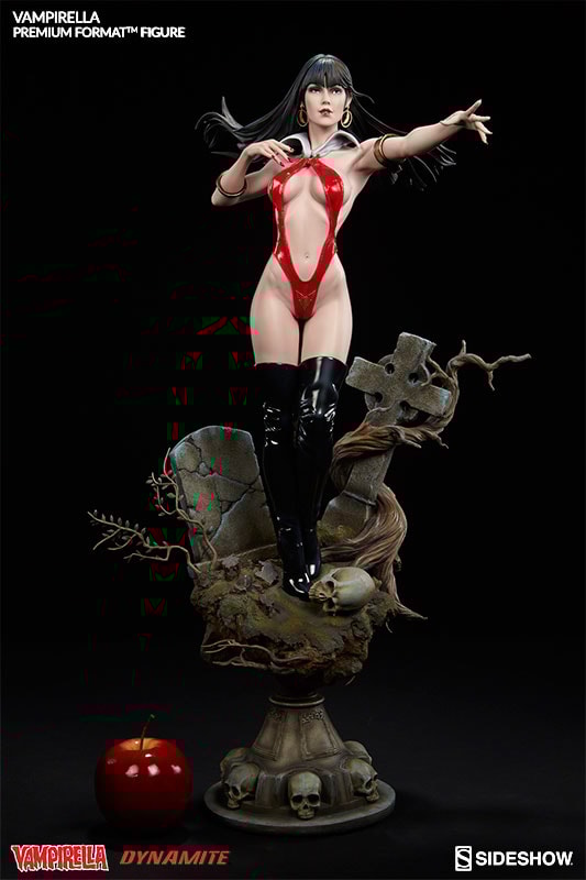Vampirella Collector Edition  View 3