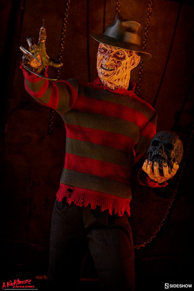 Nightmare on Elm Street Freddy Krueger Premium Format™ Figure  Collector Edition  View 3