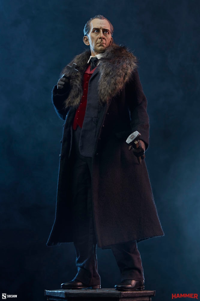 Dracula Van Helsing Premium Format™ Figure  View 3