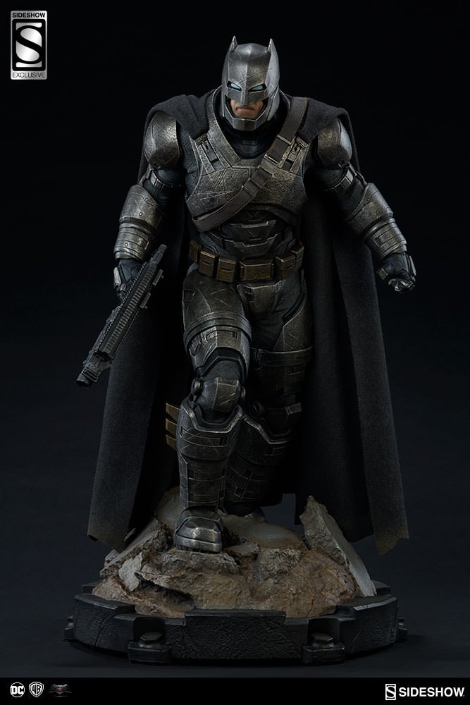 Armored Batman Exclusive Edition  View 2