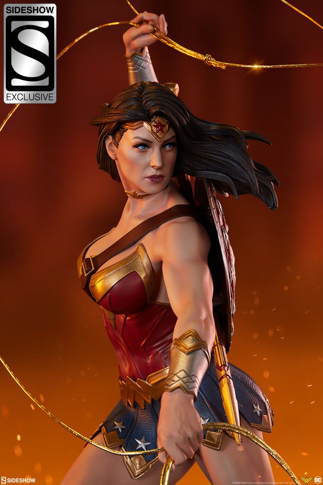 DC Comics Wonder Woman Premium Format™ Figure  Exclusive Edition  View 5