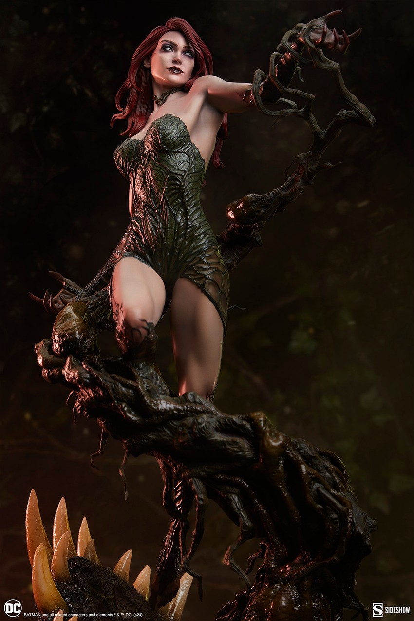 Poison Ivy: Deadly Nature Collector Edition  View 2