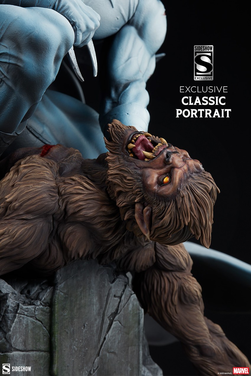 Moon Knight Exclusive Premium Format™ Figure by Sideshow Moon Knight Exclusive Premium Format™ Figure by Sideshow