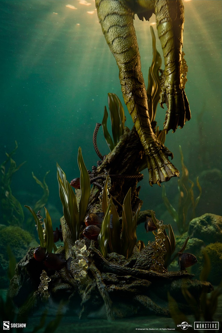 Creature from the Black Lagoon Premium Format Figure by Sideshow  Collectibles | Sideshow Collectibles