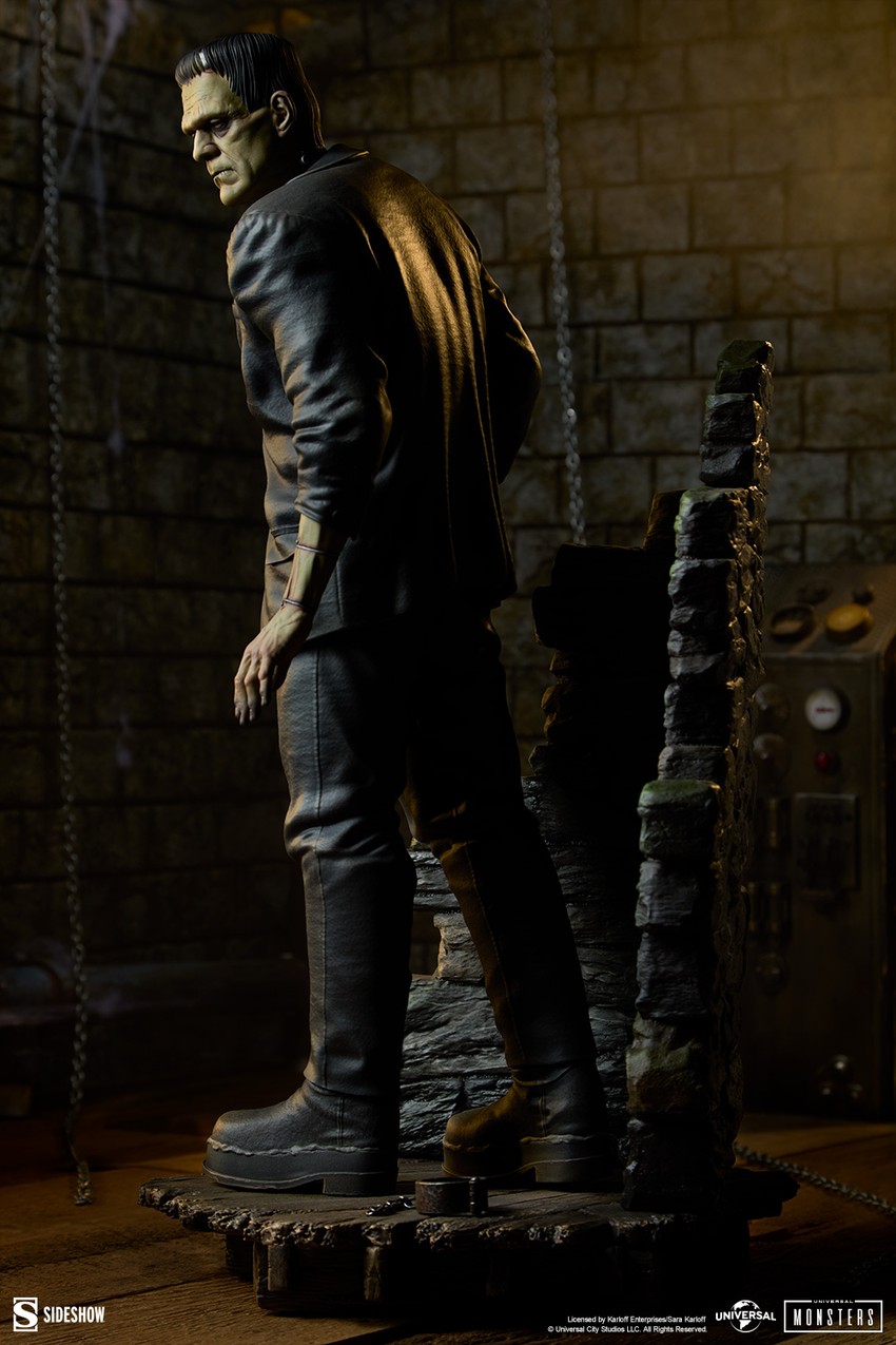Frankenstein Premium Format™ Figure by Sideshow Collectibles
