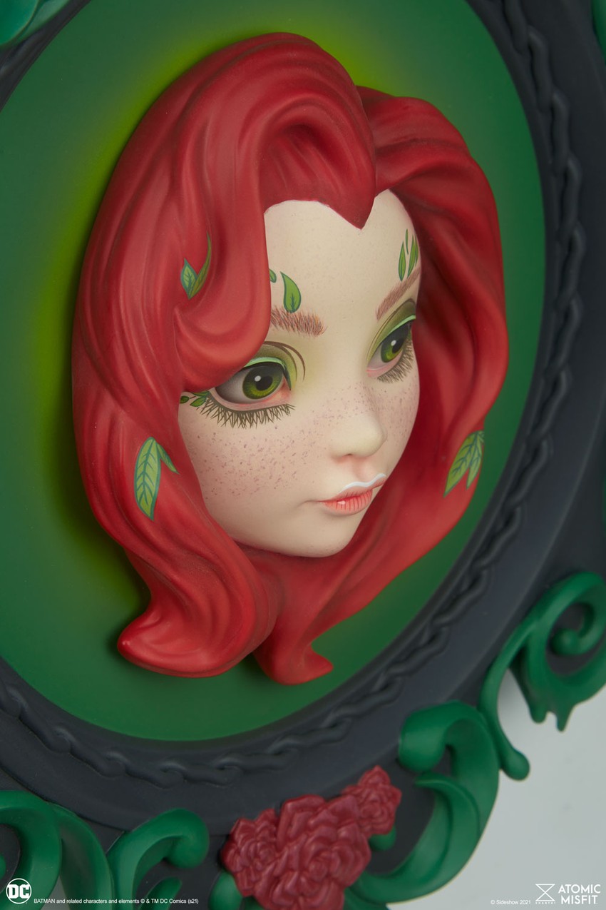 Poison Ivy Wall Hanging View 2