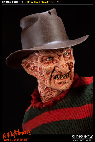Freddy Krueger Premium Format Figure by Sideshow Collectibl