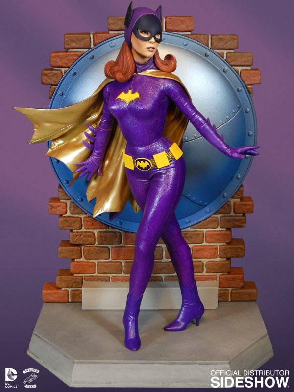DC Comics Batgirl Maquette - Prototype Shown View 2