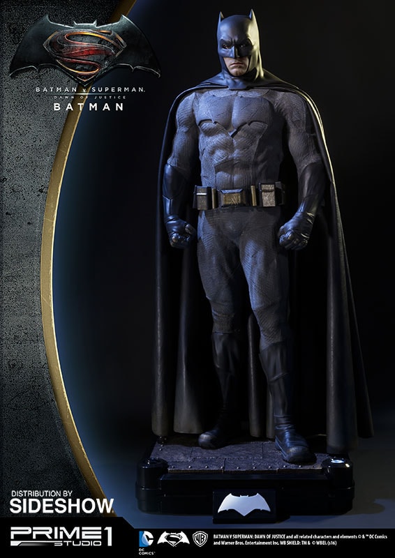 DC Comics Batman Polystone Statue - Prototype Shown View 6