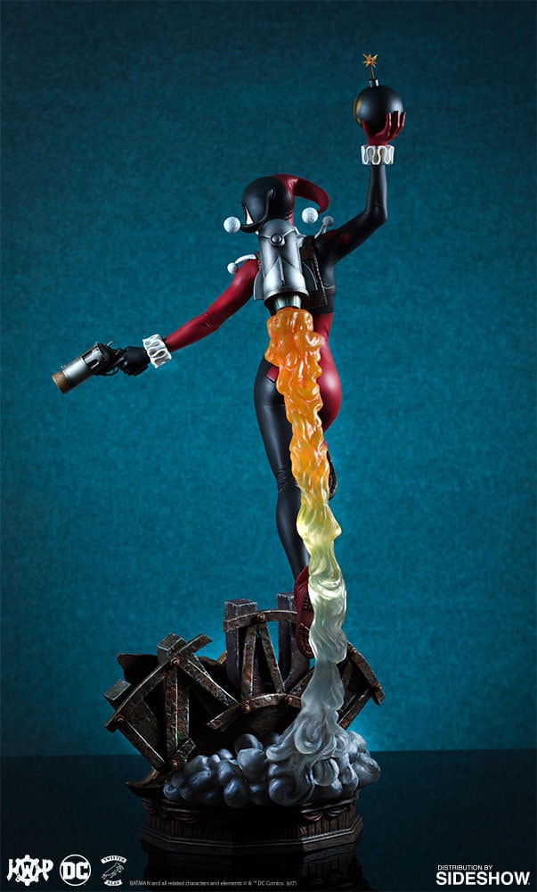 DC Comics Harley Quinn Maquette - Prototype Shown View 3