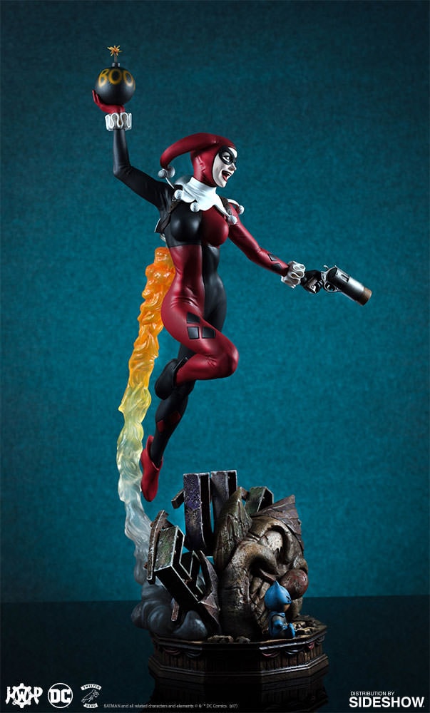 DC Comics Harley Quinn Maquette - Prototype Shown View 6