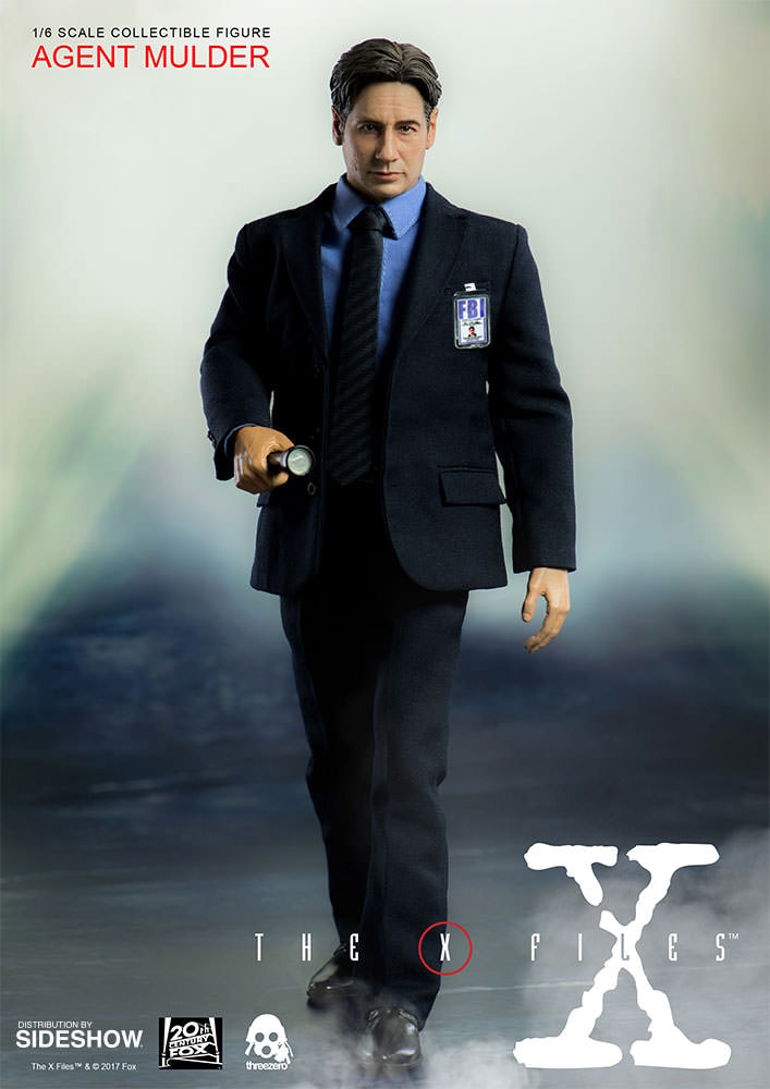 X-Files Agent Mulder Sixth Scale Figure  Collector Edition - Prototype Shown View 3
