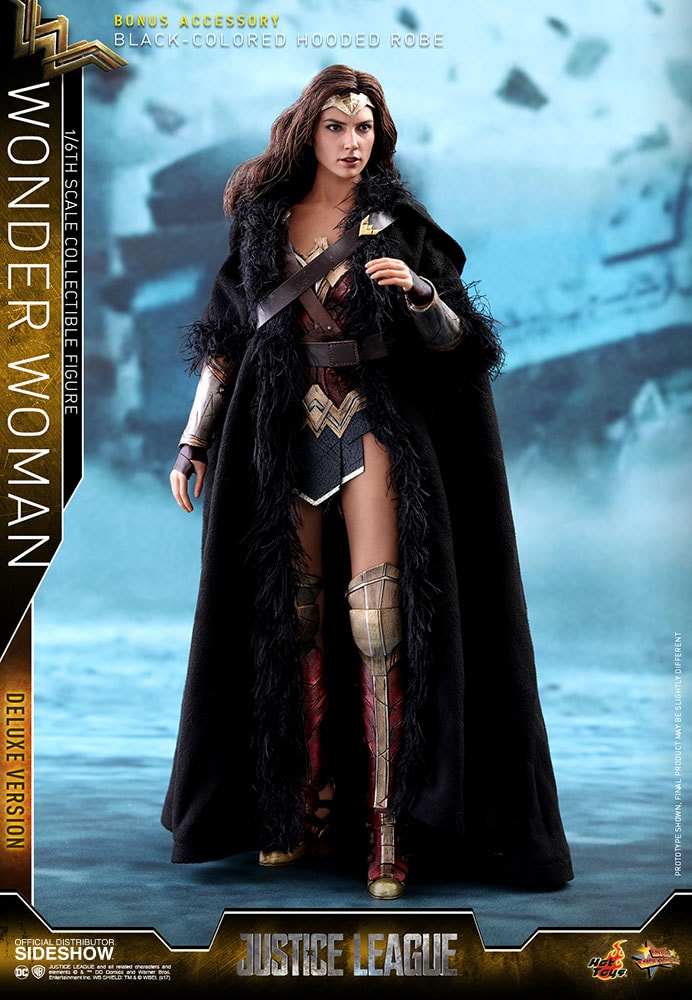 DC Comics Wonder Woman Deluxe Version Sixth Scale Figure - Prototype Shown View 6