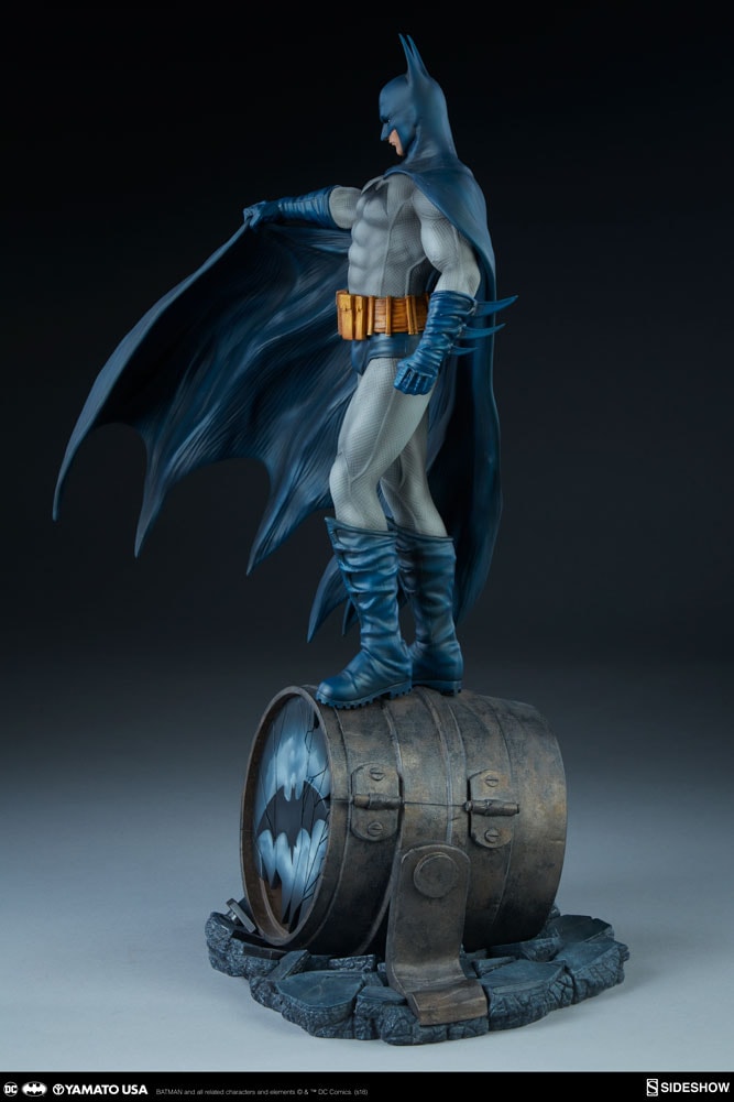 DC Comics Batman Blue Version Statues  Exclusive Edition - Prototype Shown View 6